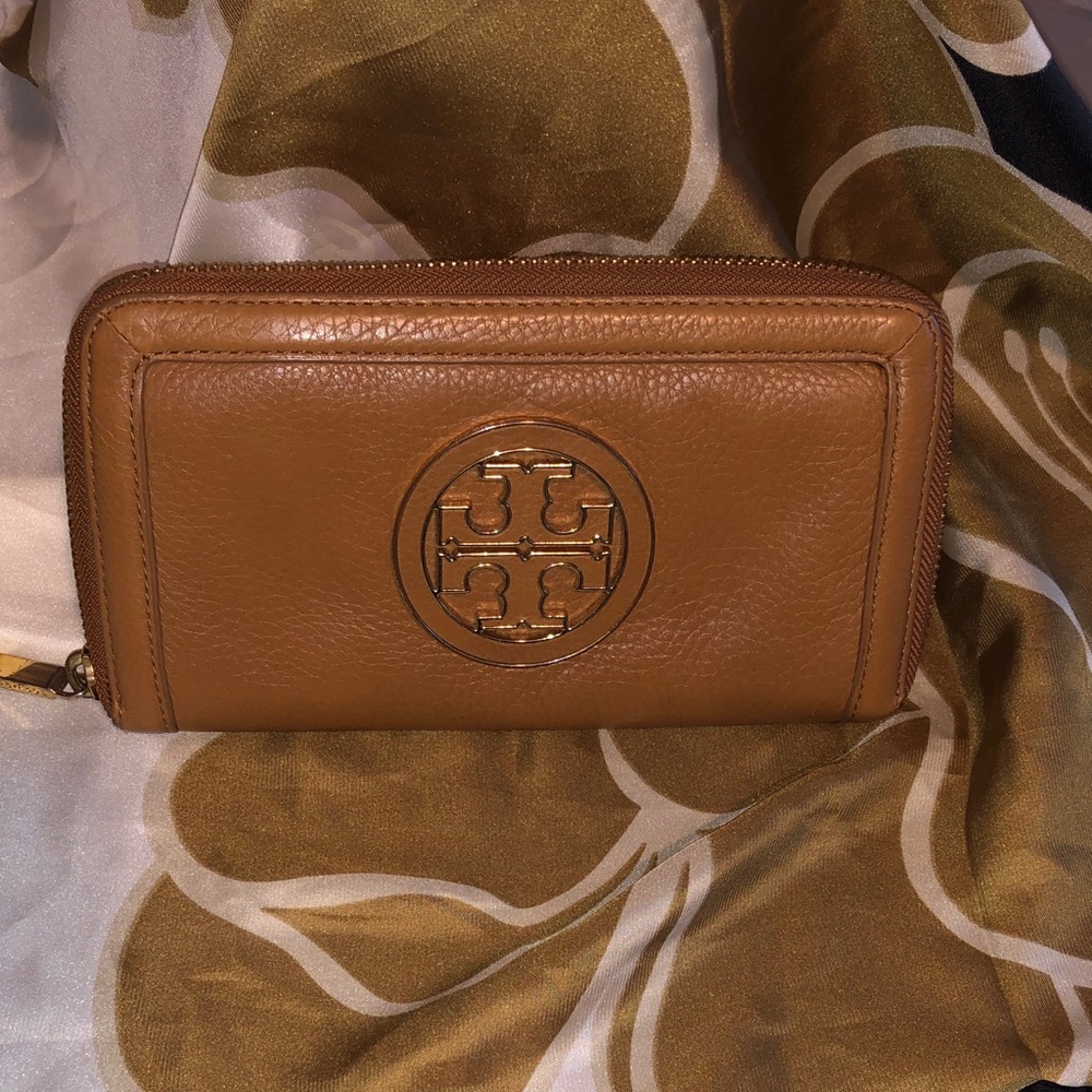 Tory Burch Cognac Brown Leather Zip-Around Wallet with Logo Medallion